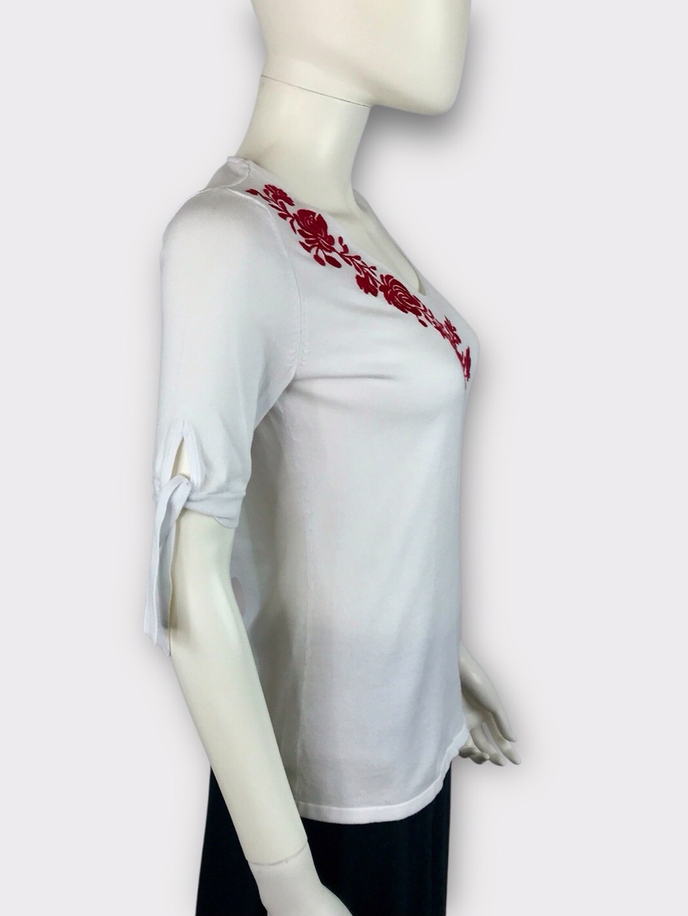 Talbots White Knit Blouse with Red Floral Embroidery Short Sleeves V-Neck - Picture 3 of 7